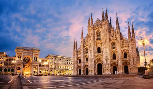 Milan gay travel guide duomo