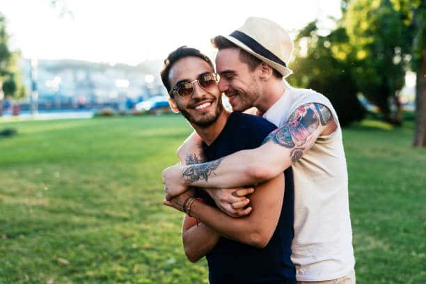 Useful Mobile Apps for every Gay Traveler