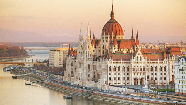 Budapest's must-see monuments and attractions - Parliament building