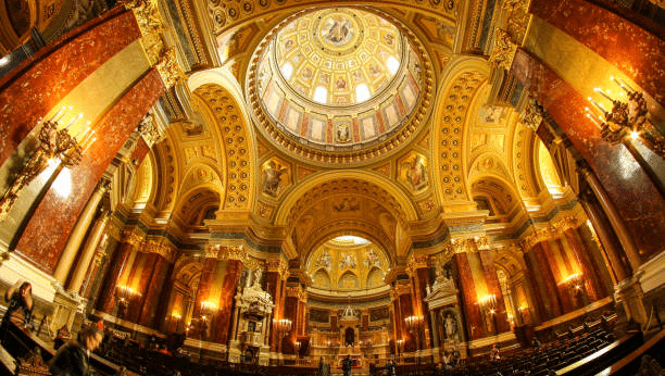 Budapest's must-see monuments and attractions - St. Stephen’s Basilica
