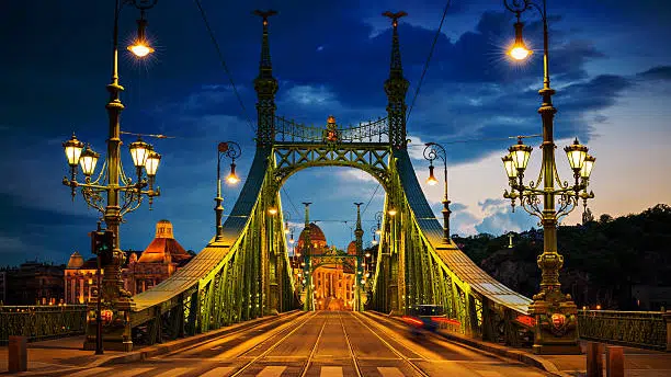 Lea's guide to Budapest -The liberty bridge