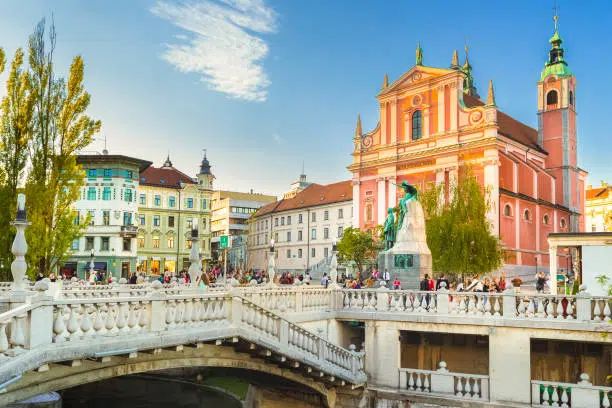 Explore Ljubljana - Triple Bridge with Preseren square