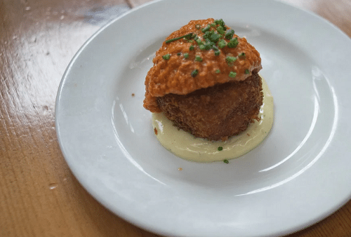Top dishes you have to try in Barcelona - Bombas