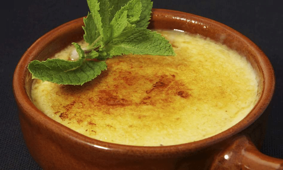 Top dishes you have to try in Barcelona - Crema Catalana