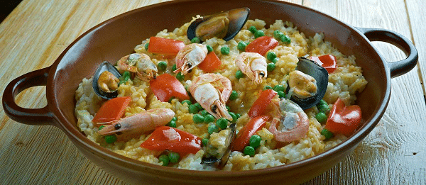 Top dishes you have to try in Barcelona - Paella Catalana