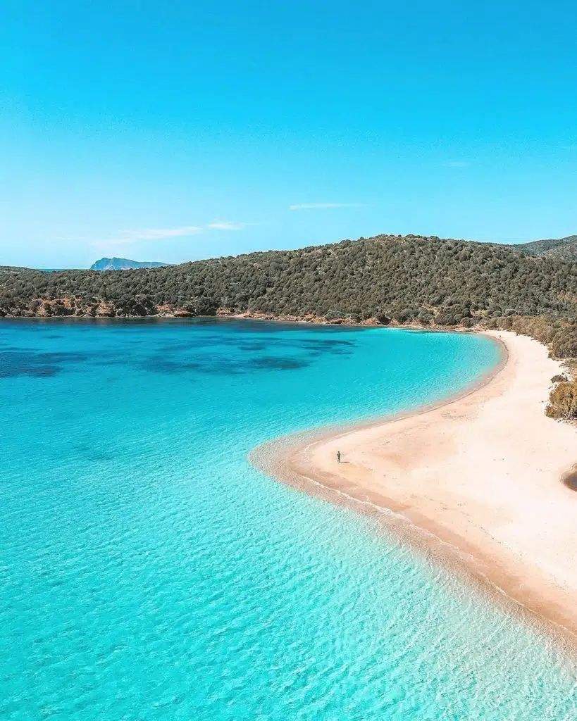 Explore a wonderful Tuerreda beach in Sardinia