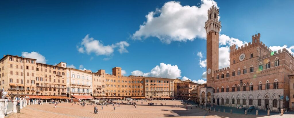 Visit Siena - Piazza del Campo