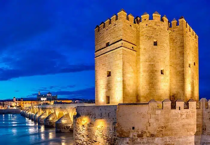 Roman-bridge-and-Calahorra-tower-Cordoba