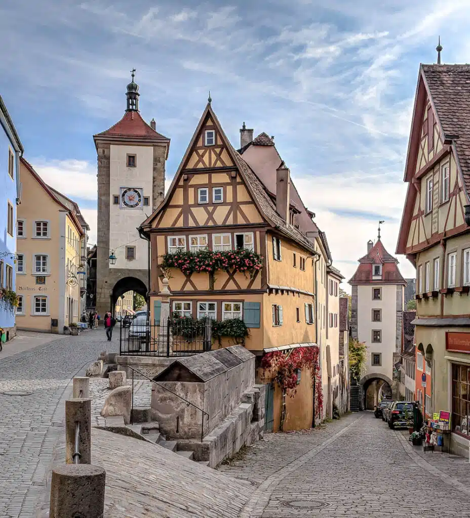 rothenburg-ob-der-tauber-things-to-do-plonlein-day