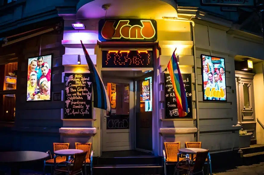 Berlin-LGBT-nightlife-4