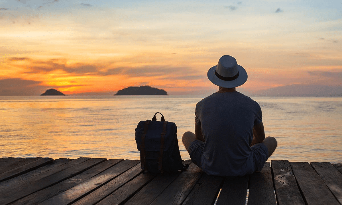 Helpful Tips to Meet Friends While Traveling Solo