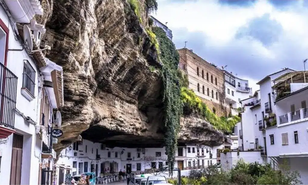 Setenil de las Bodegas