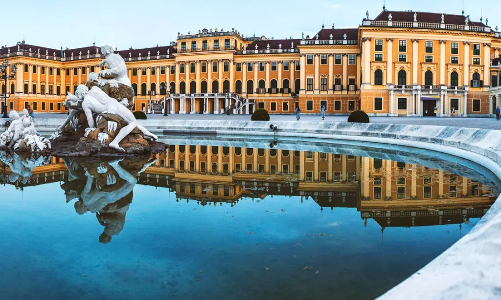 The best time to visit Vienna - Schoenbrunn palace