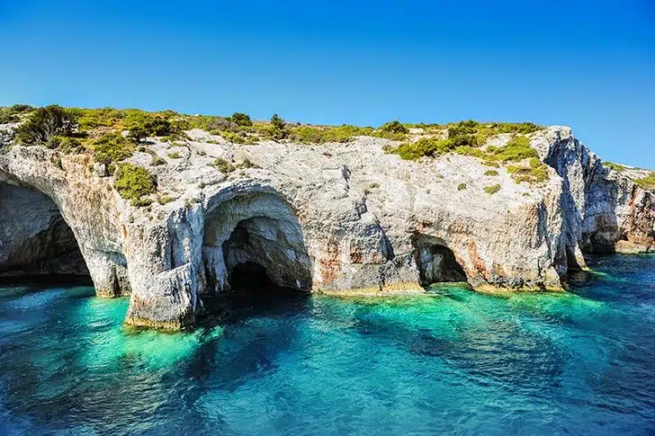 Blue-Cave-Bisevo-Island-Entrence