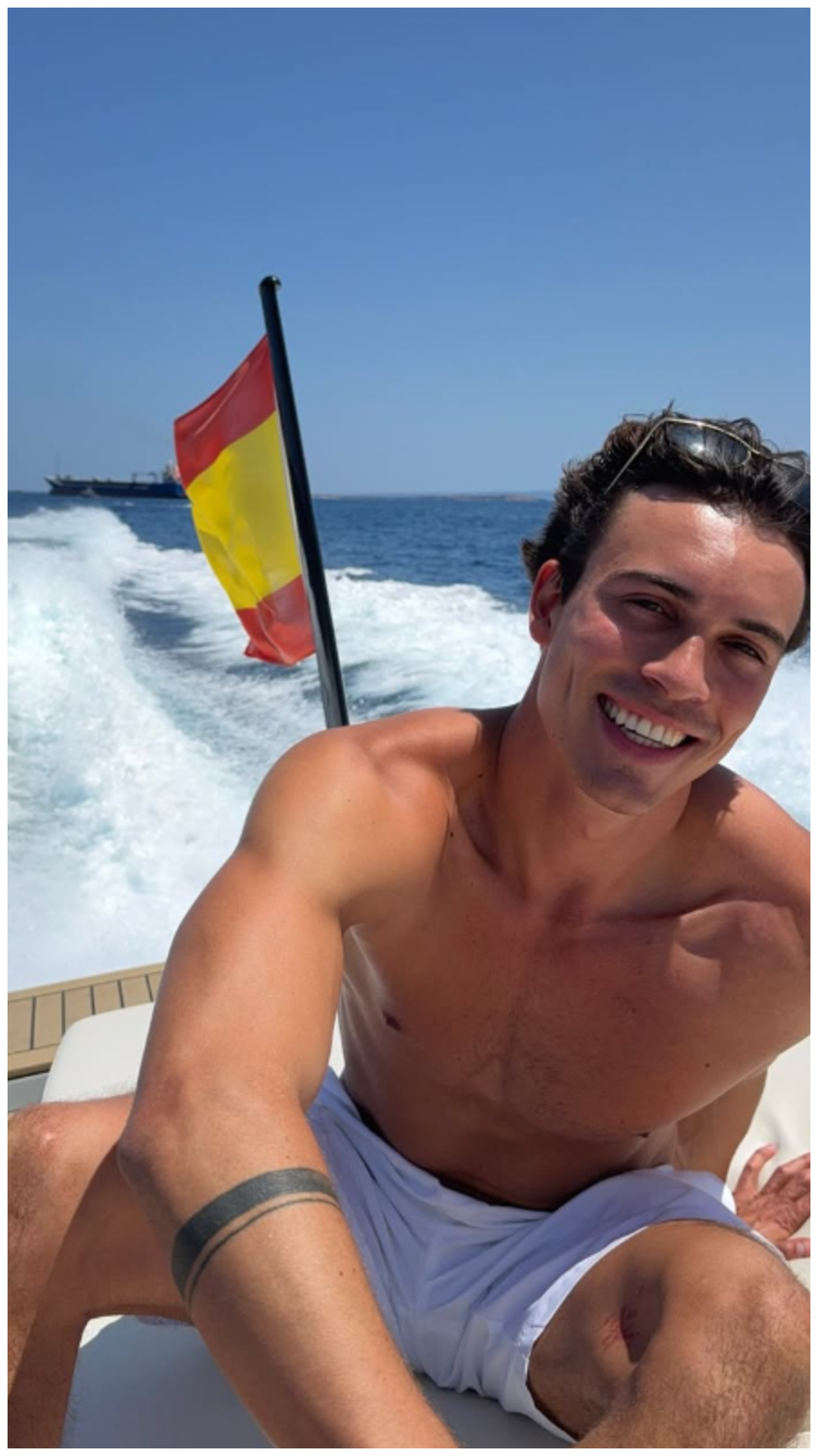 Tim Schaecker smiling on vacations - Instagram